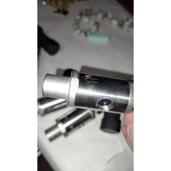 3/8 3/8 IN Dual Check Valve Backflow Atmospheric Vent f Flare x f NPT - Picture 4 of 5